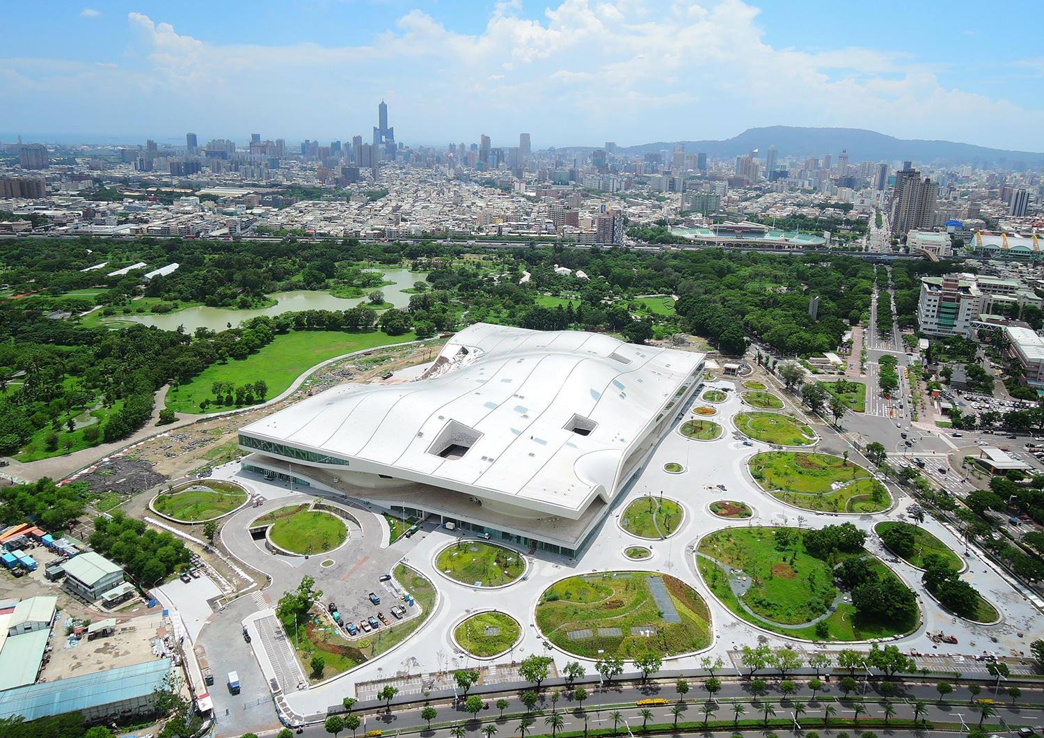 National Kaohsiung Centre for the Arts (Wei-Wu-Ying) - image 19