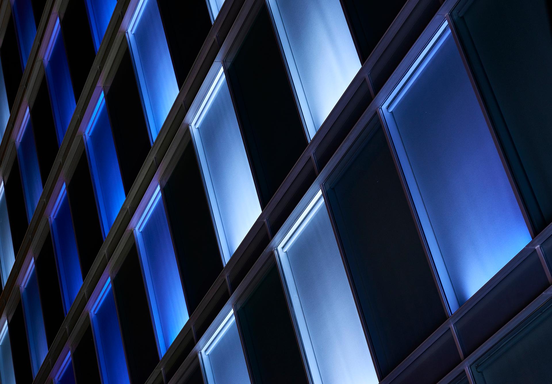 AMANDOLIER BUILDING, GENEVA RESPONSIVE LIGHT ART - image 12