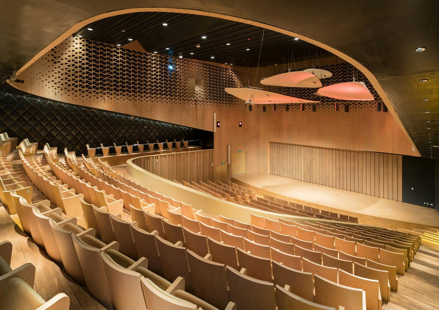 National Kaohsiung Centre for the Arts (Wei-Wu-Ying) - image 23