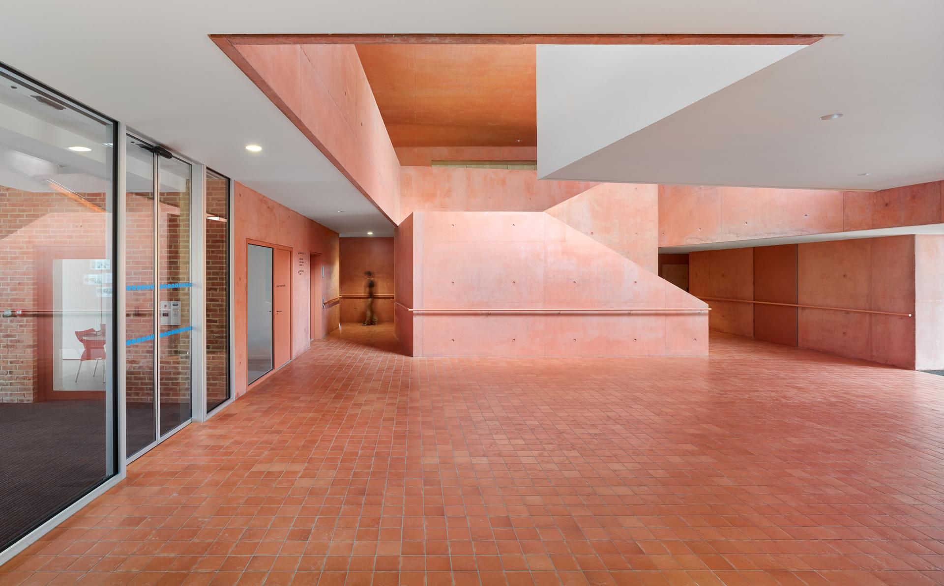 Housing for elderly people - image 13