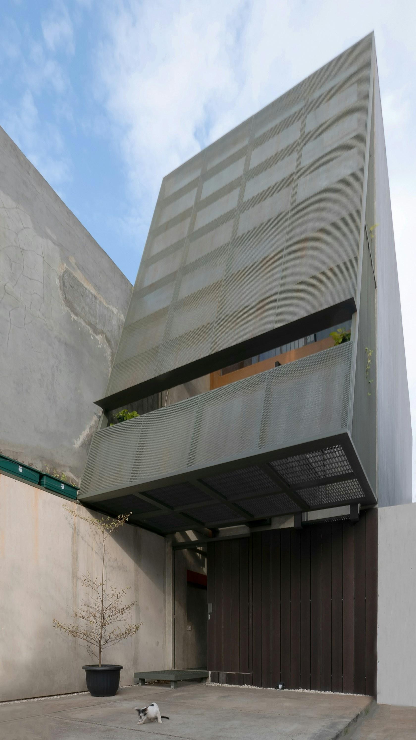 3500 Millimetre House - image 7