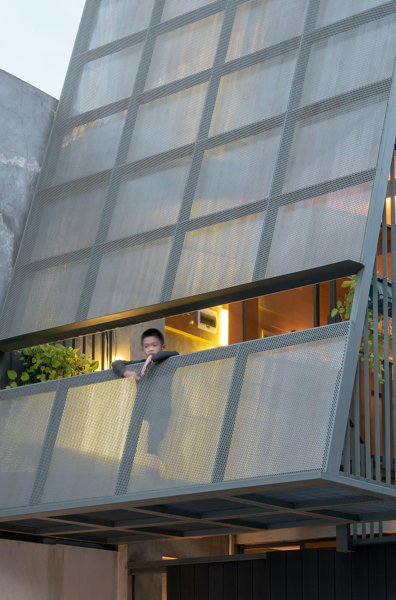 3500 Millimetre House - image 6