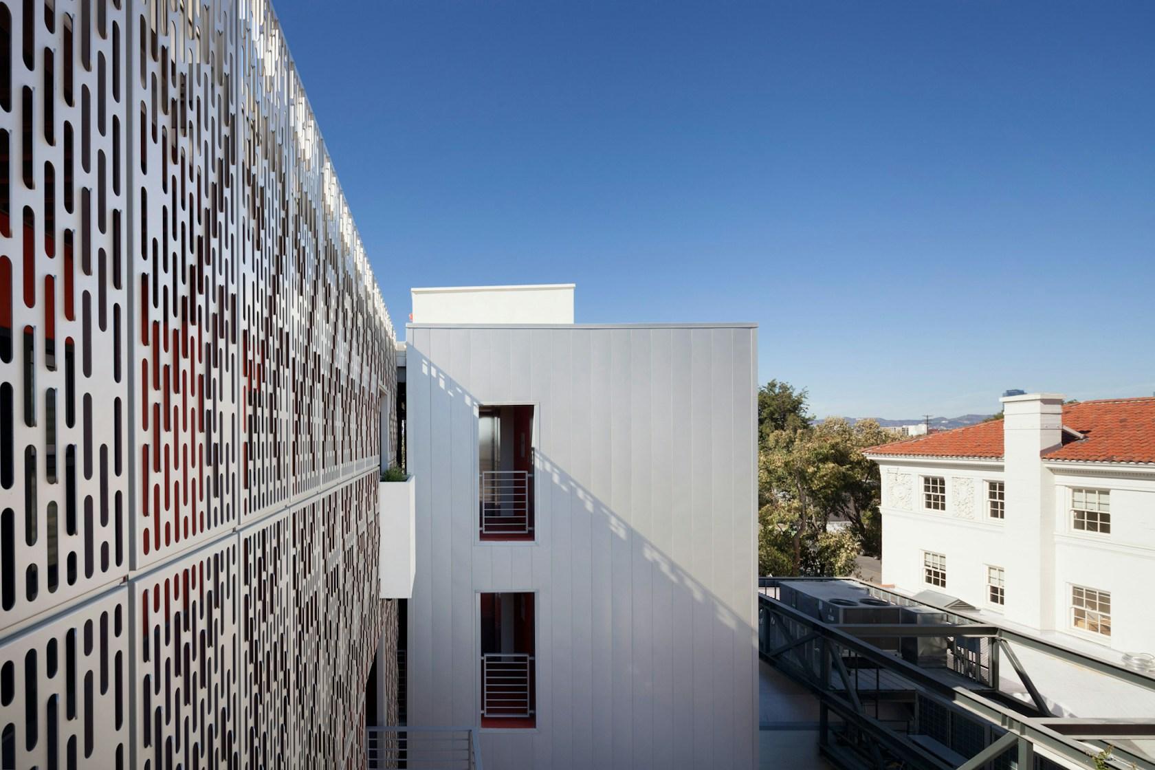 28th Street Apartments - image 6