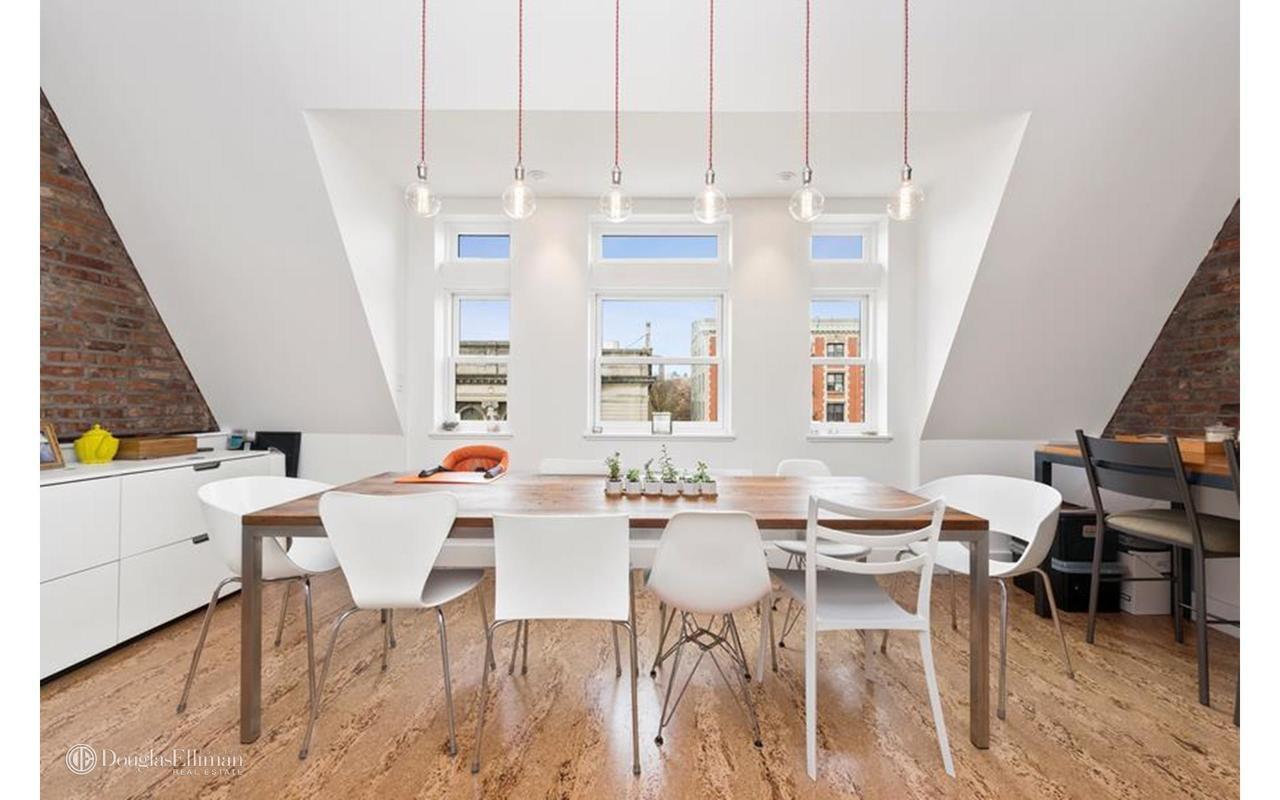 Home(s) in Harlem - image 5