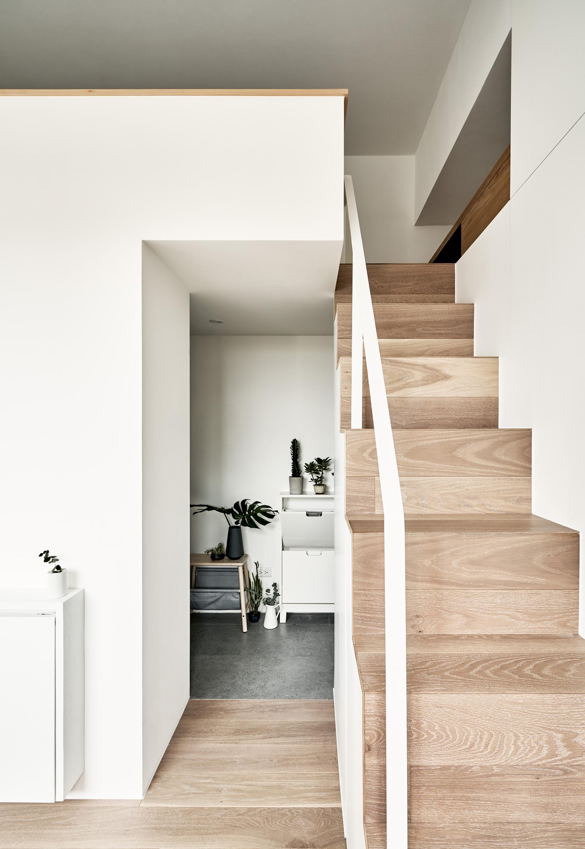 17.6-square-meter Apartment - image 13