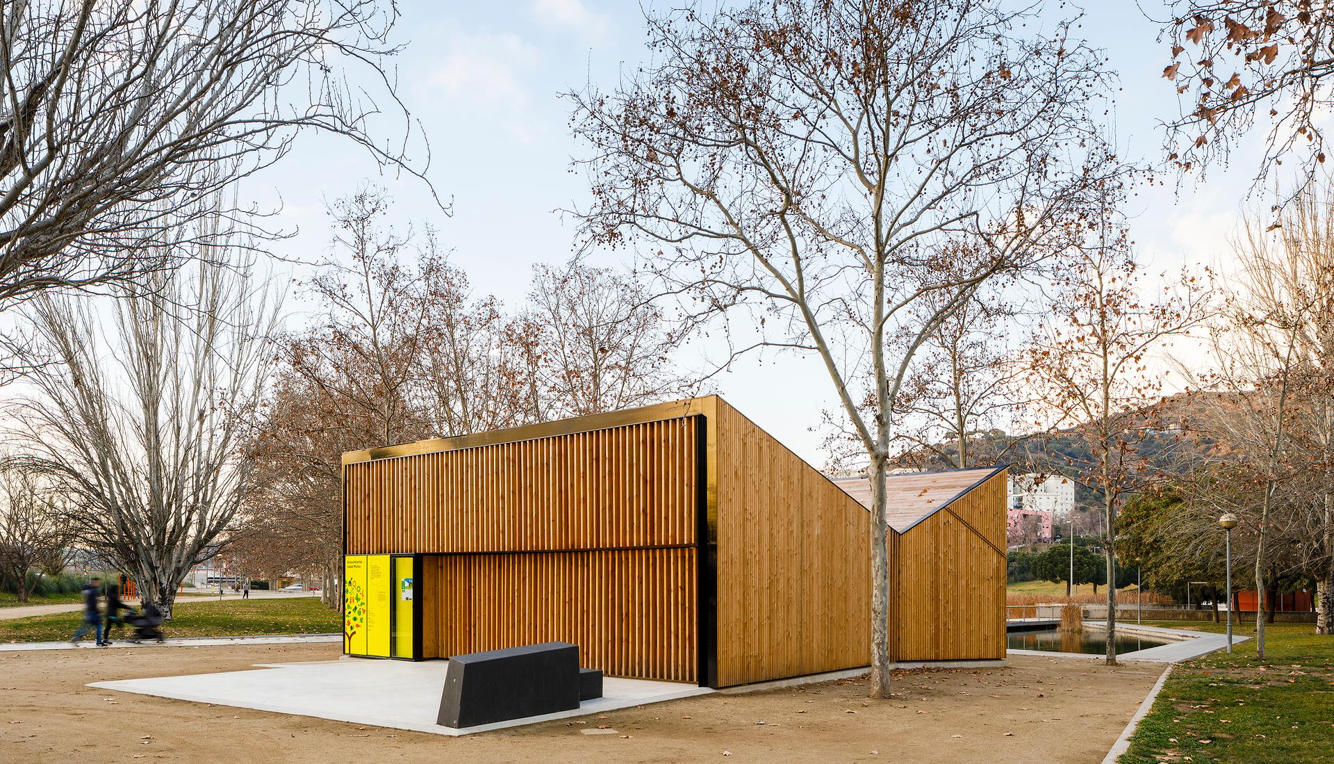 Aula K. Timber Modular Classroom for Environmental Education