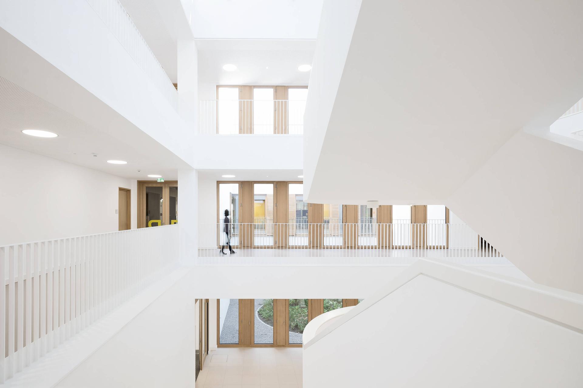 Four primary schools in modular design - image 3