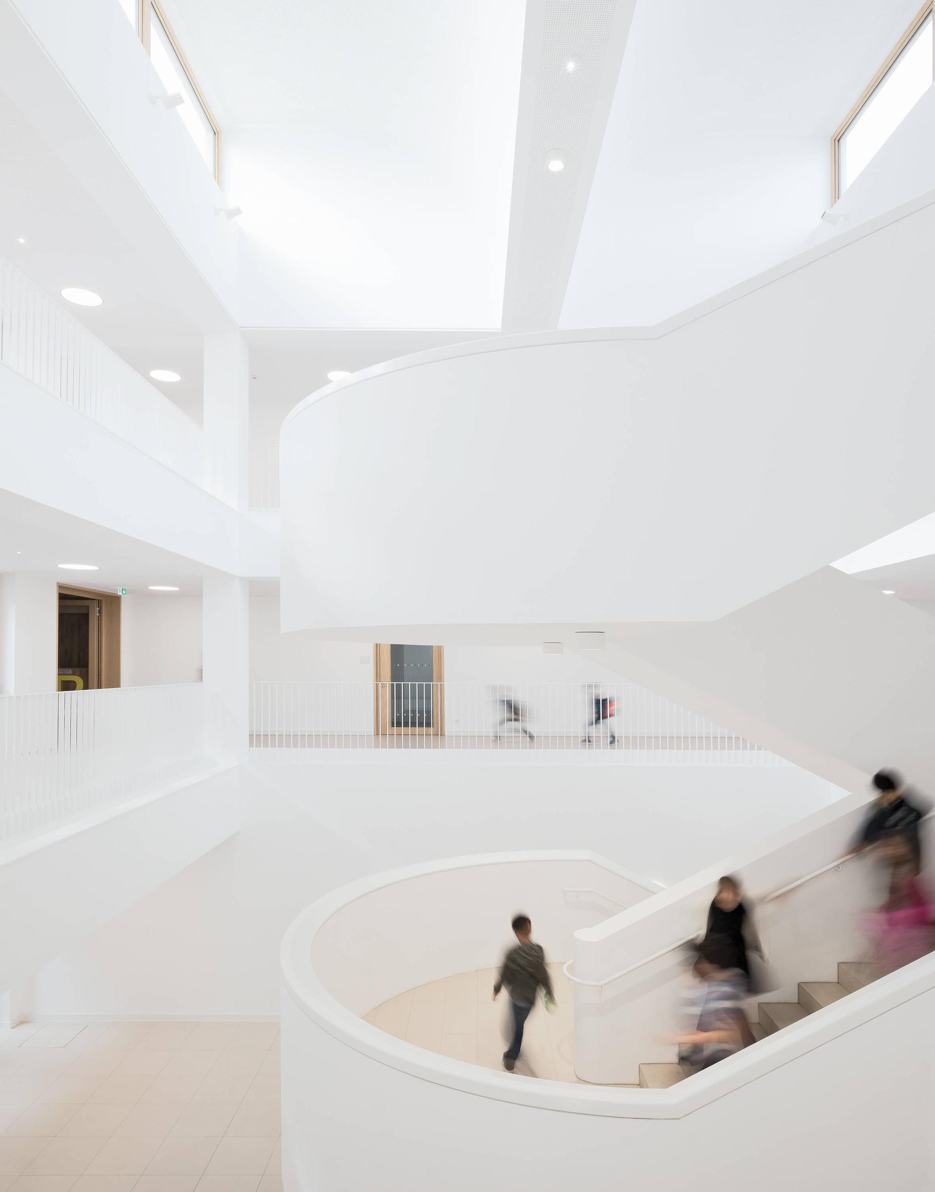 Four primary schools in modular design - image 4
