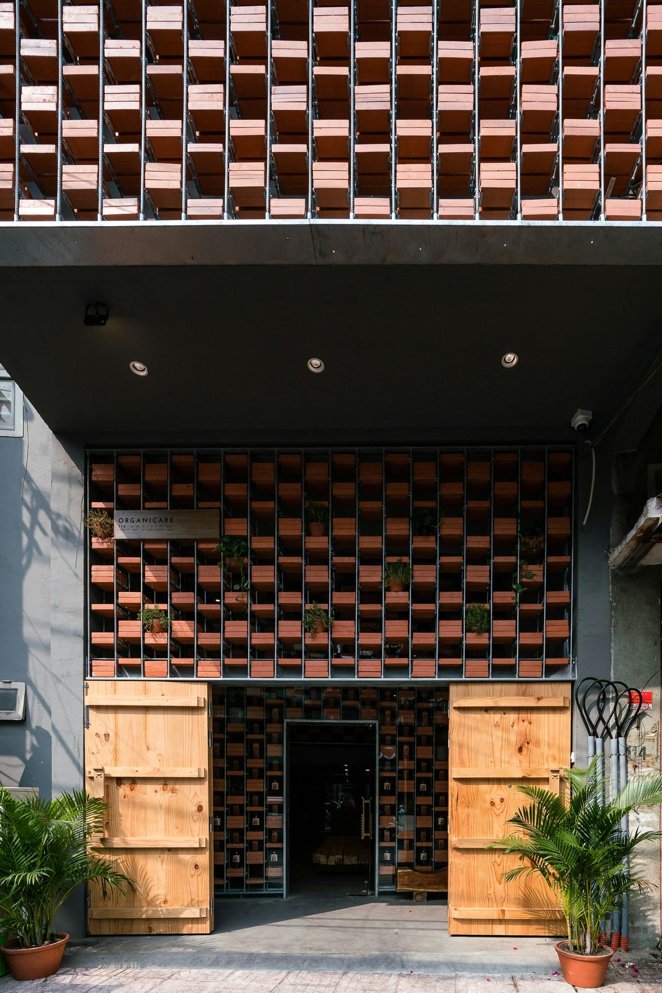 ORGANICARE SHOWROOM - image 18