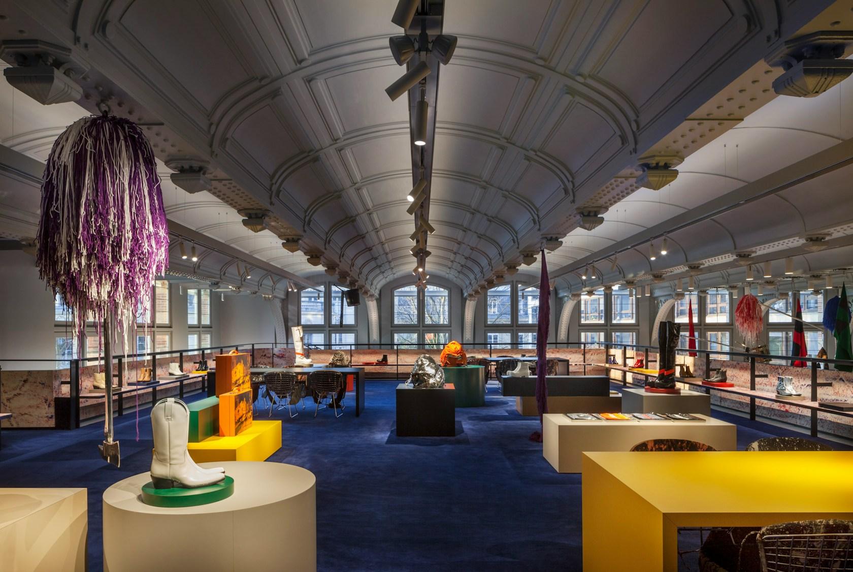 Calvin Klein Paris Headquarters - image 5
