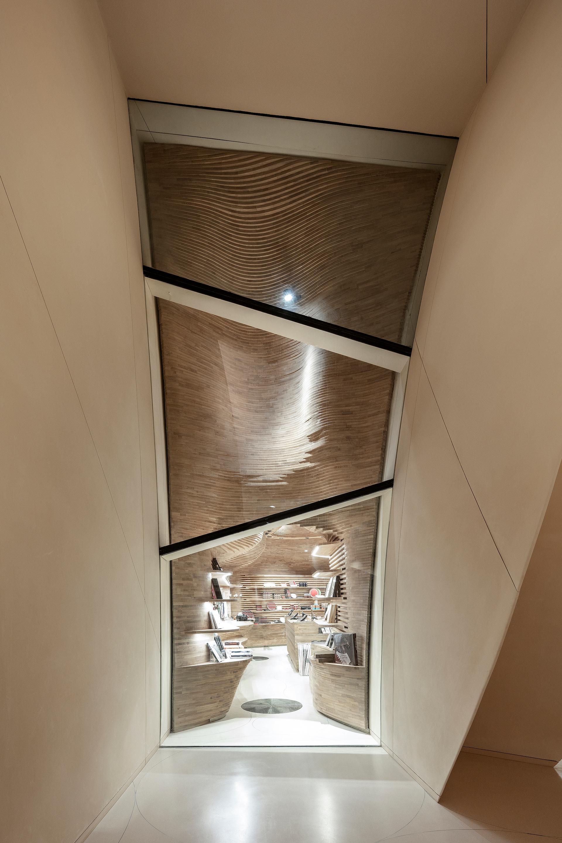 National Museum of Qatar Gift Shops - image 13