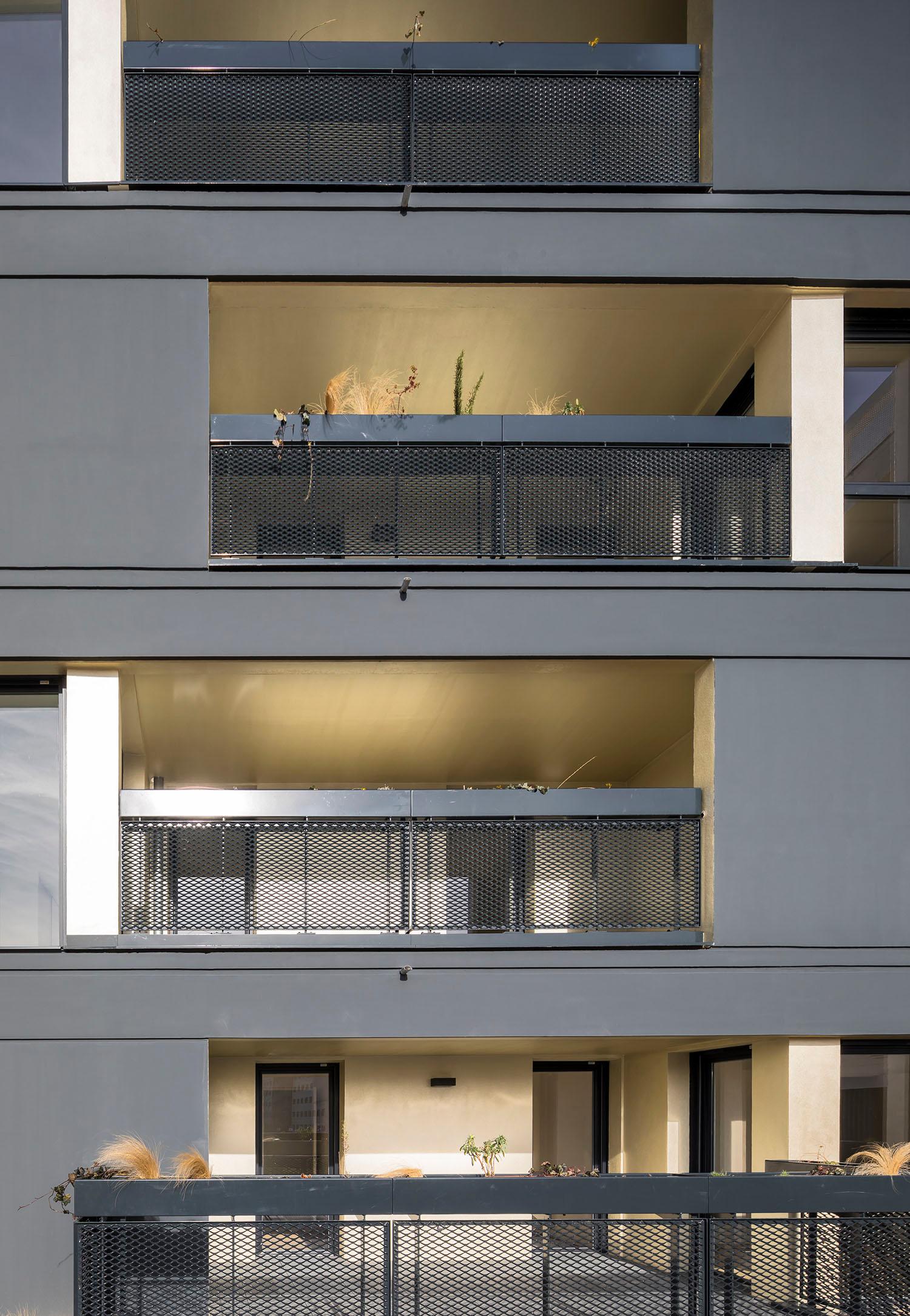 152 HOUSING UNITS - image 6