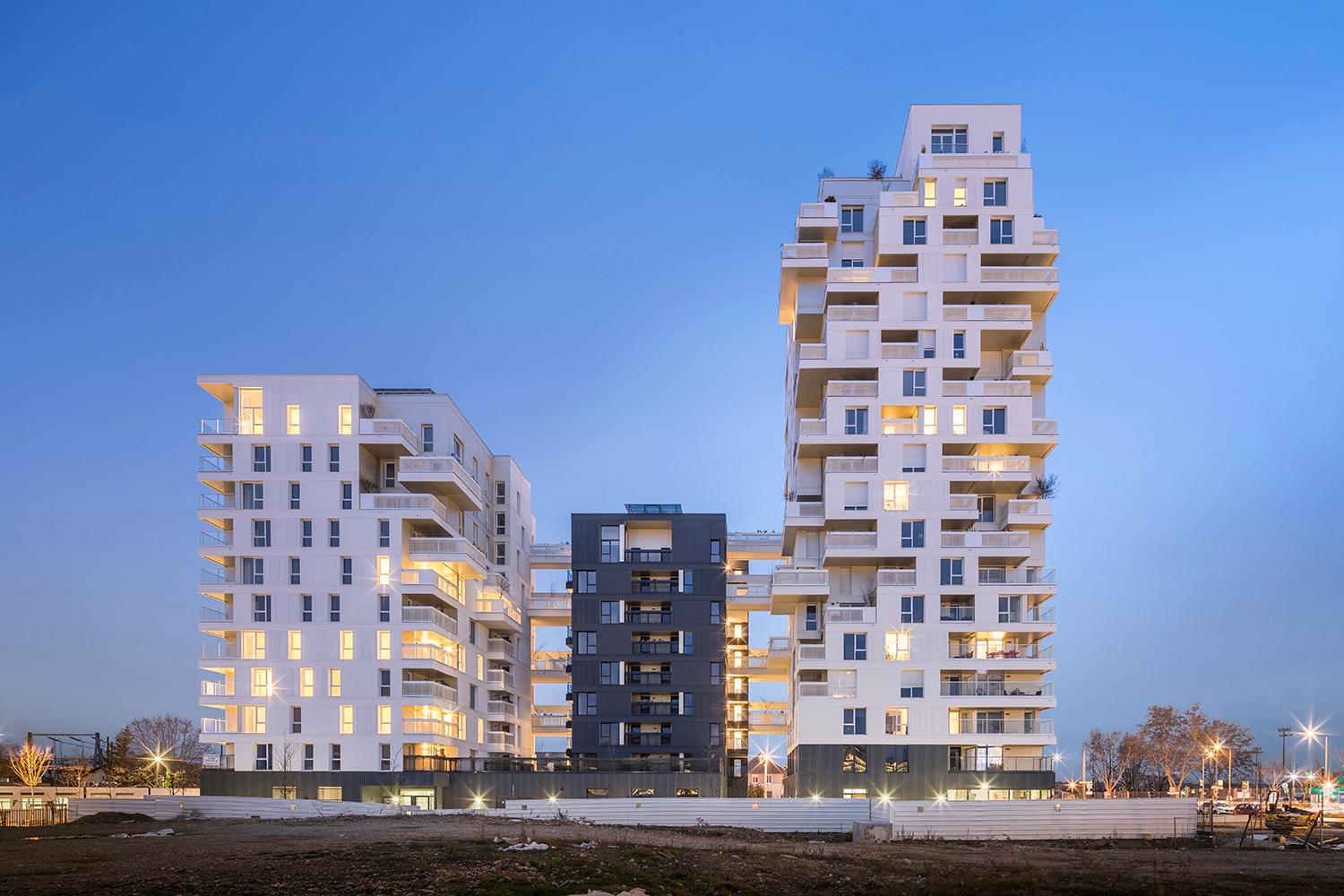152 HOUSING UNITS