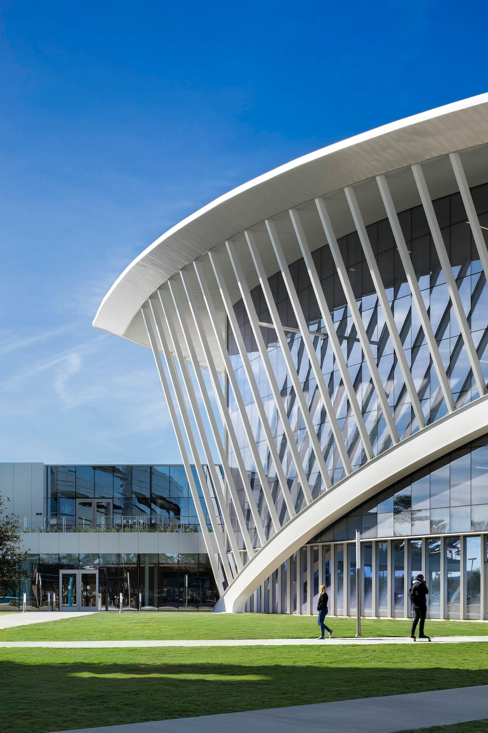 Mori Hosseini Student Union | Embry-Riddle Aeronautical University - image 11