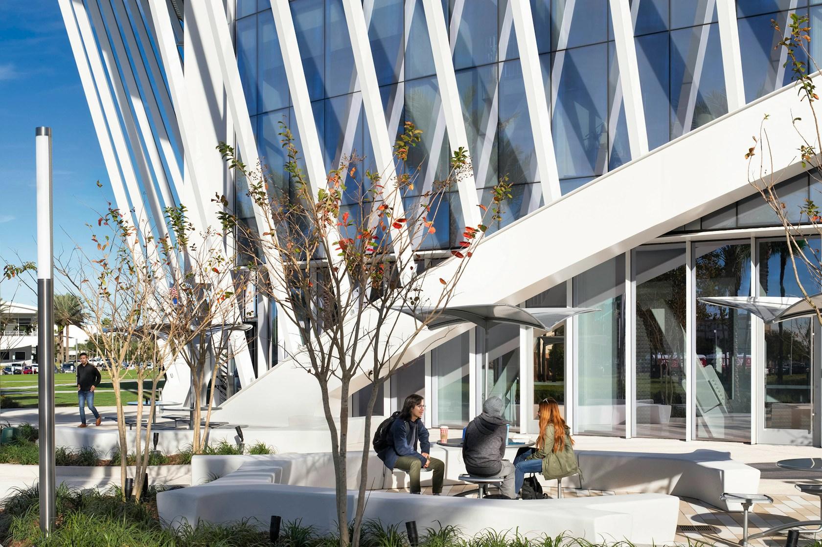 Mori Hosseini Student Union | Embry-Riddle Aeronautical University - image 13