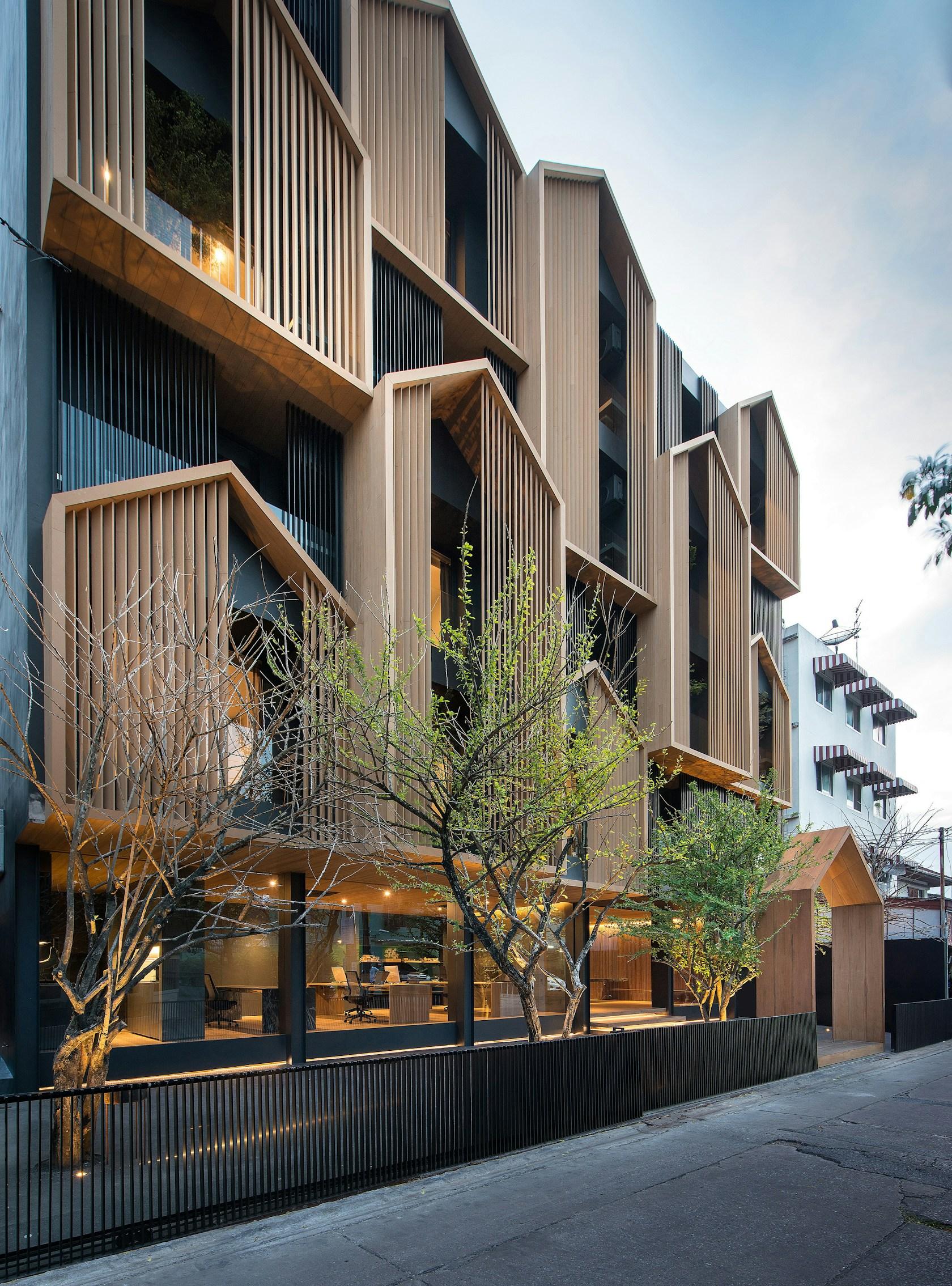 HACHI SERVICED APARTMENT - image 4