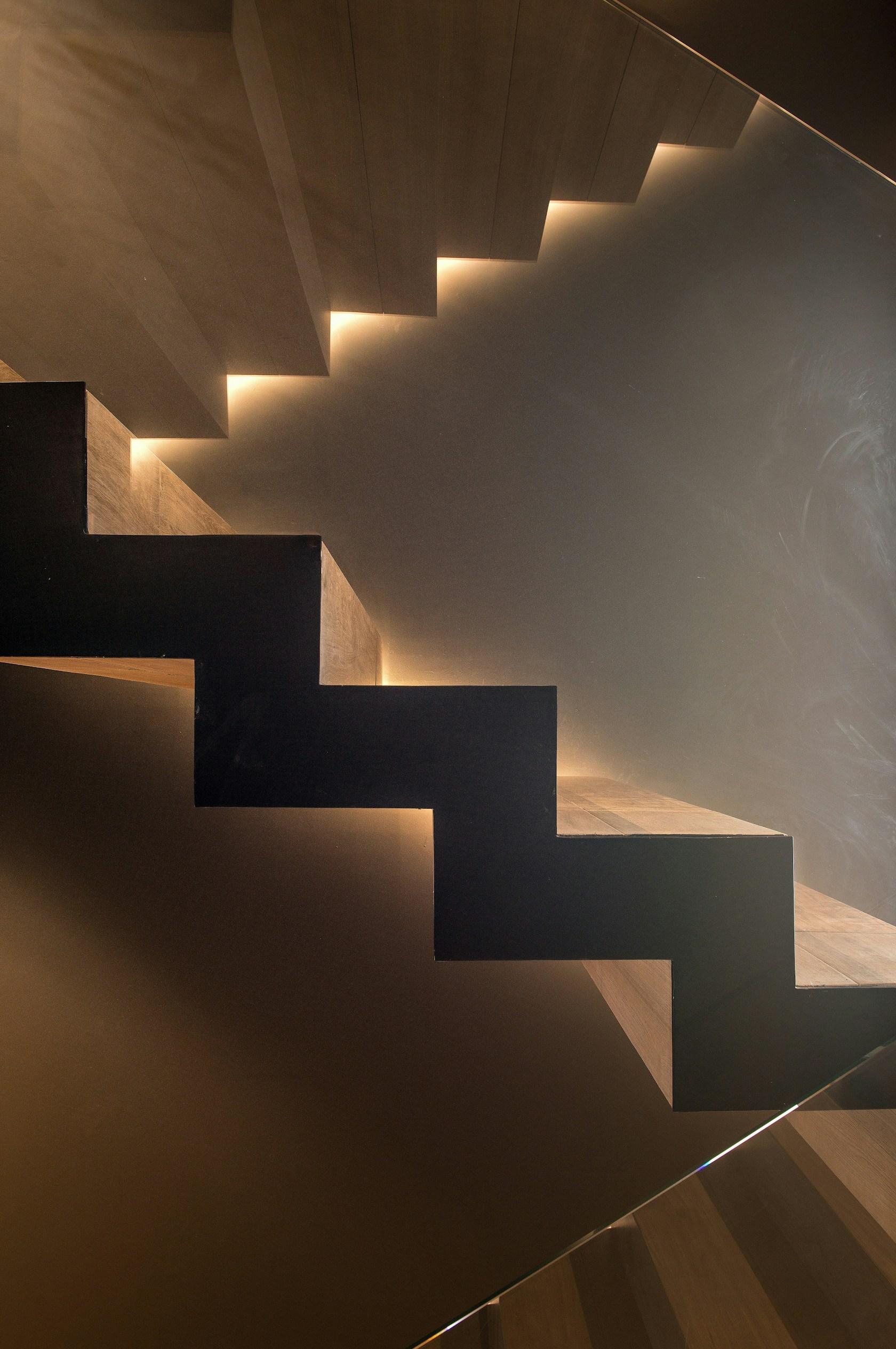 HACHI SERVICED APARTMENT - image 13