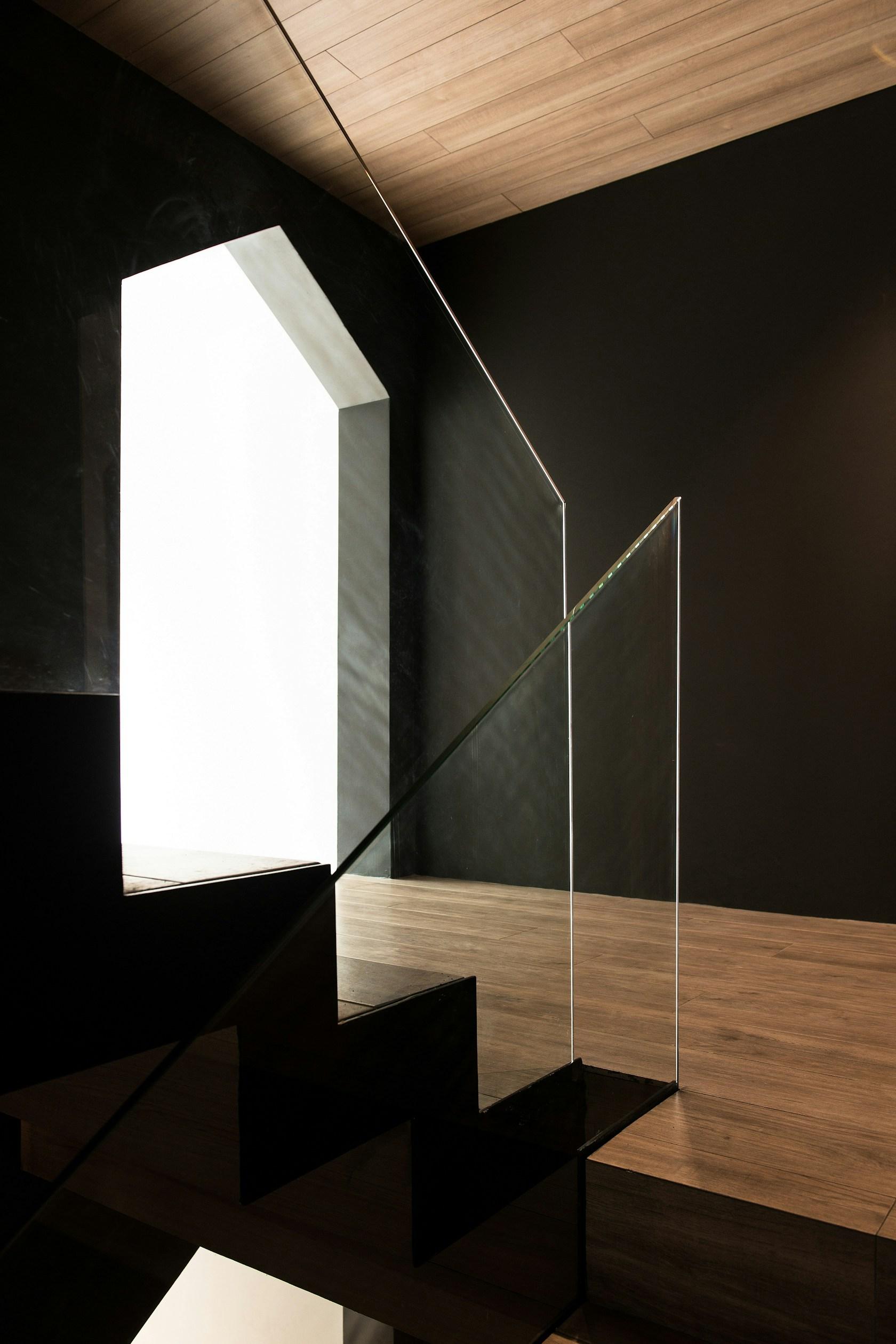 HACHI SERVICED APARTMENT - image 14