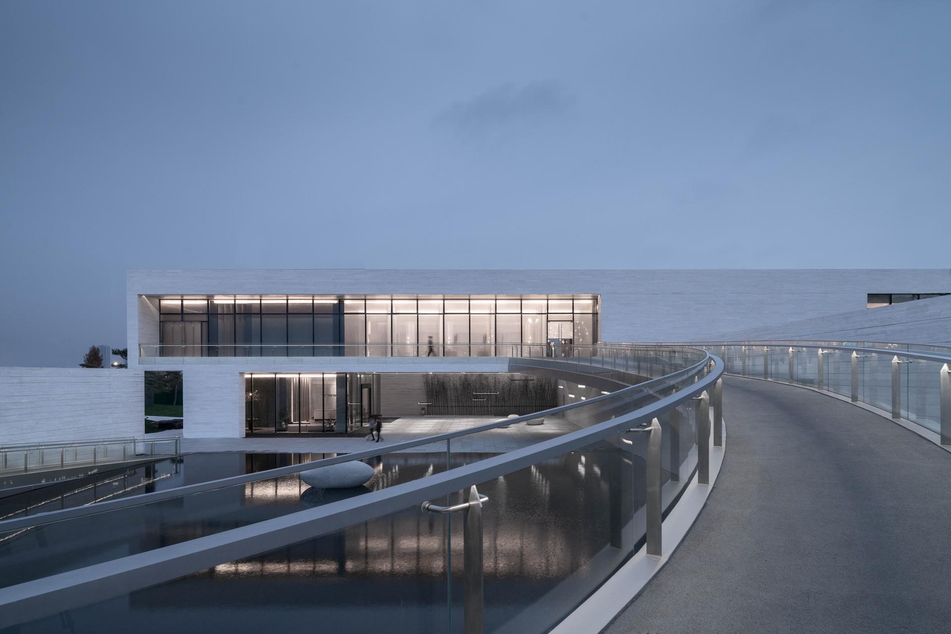 Waterfront Art Gallery - image 7
