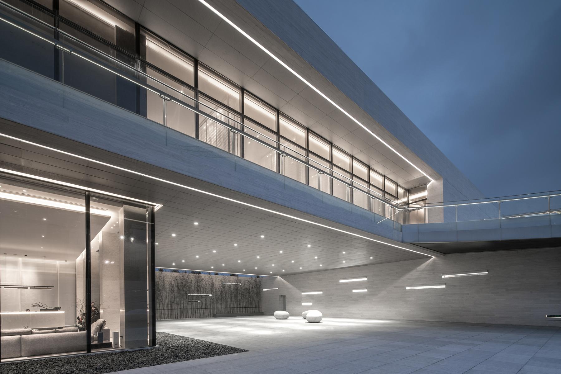 Waterfront Art Gallery - image 8