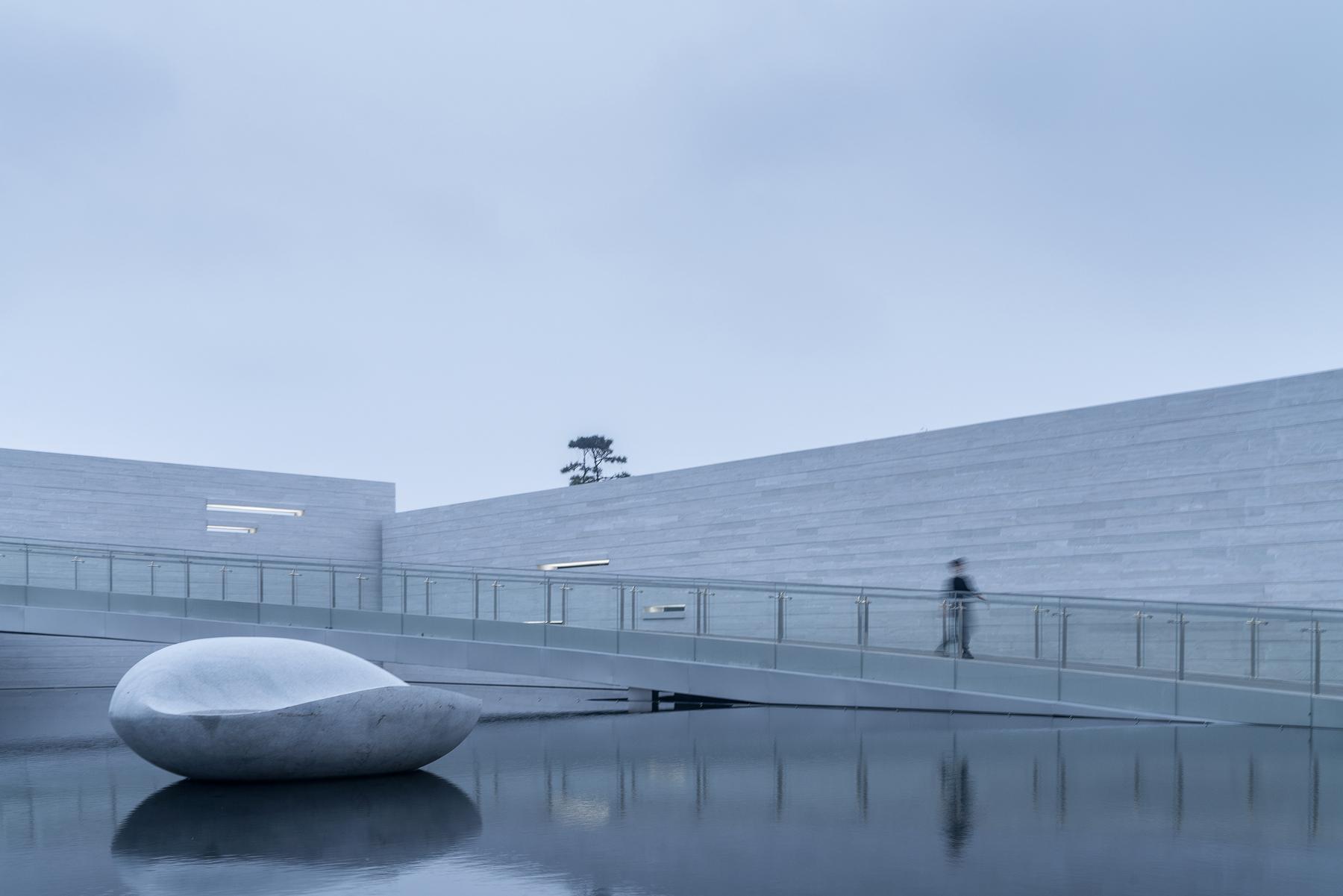Waterfront Art Gallery - image 11