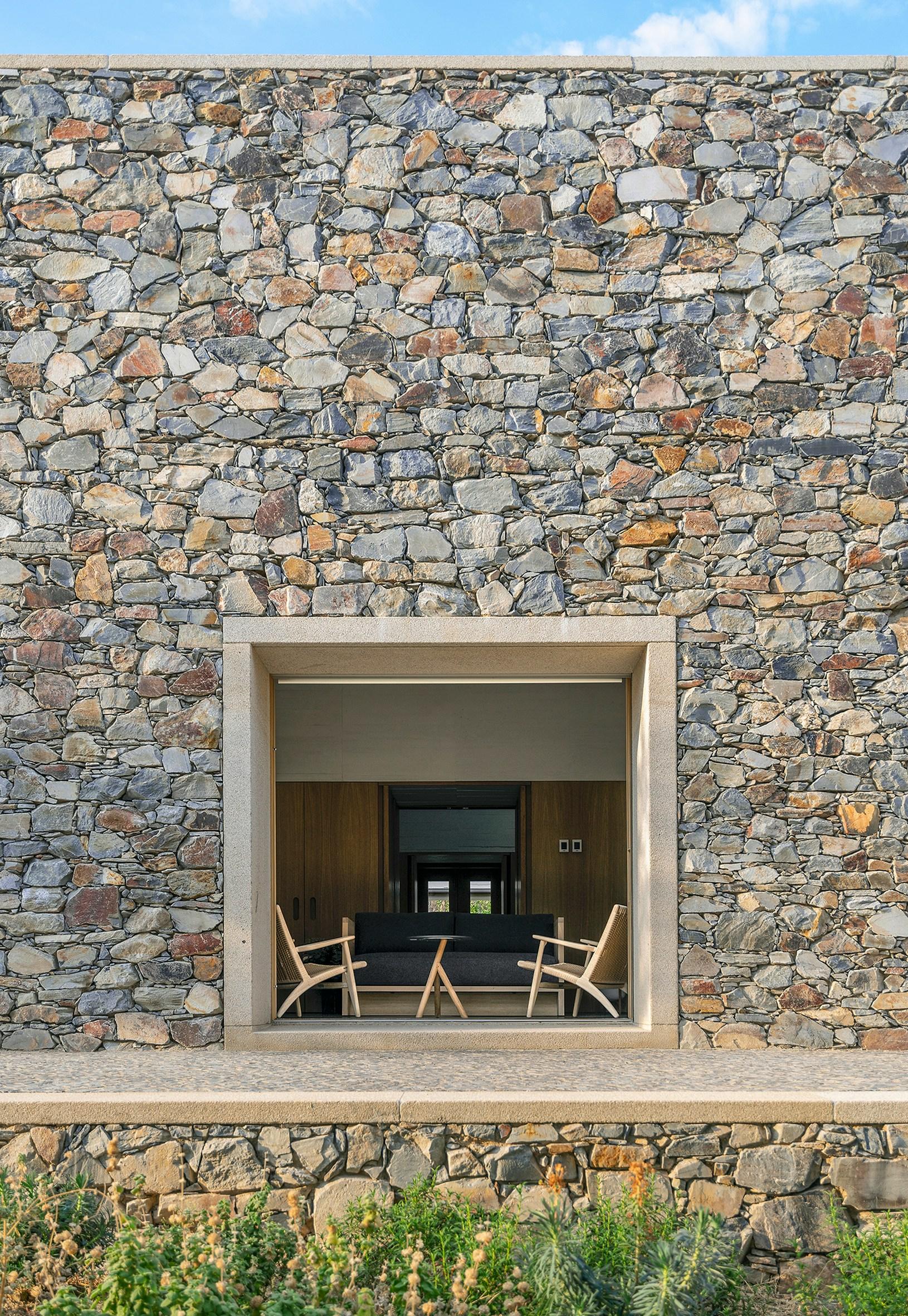 Stone House in Caceres - image 3