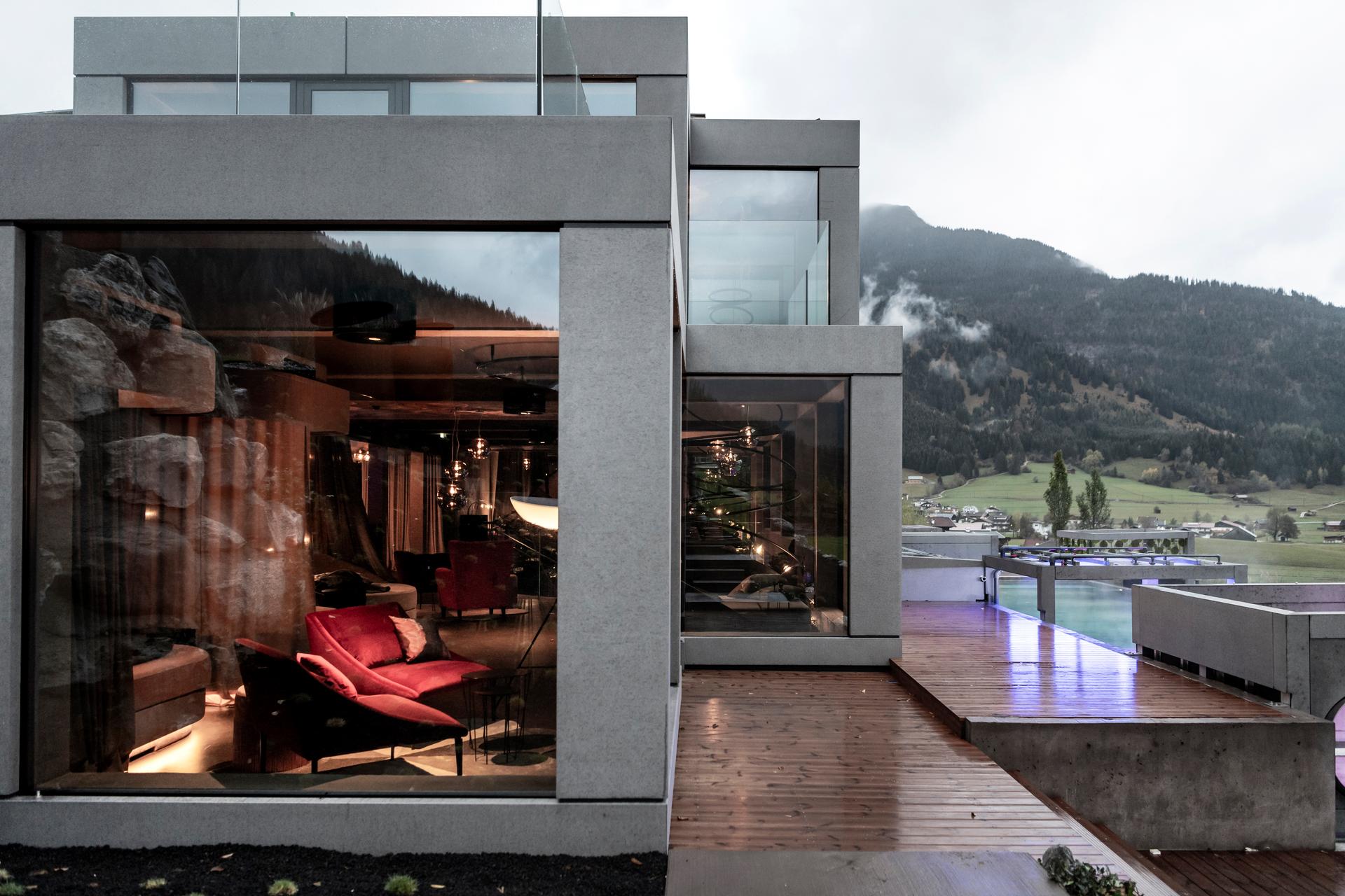 Mohrlife: The theatrical spa - image 11