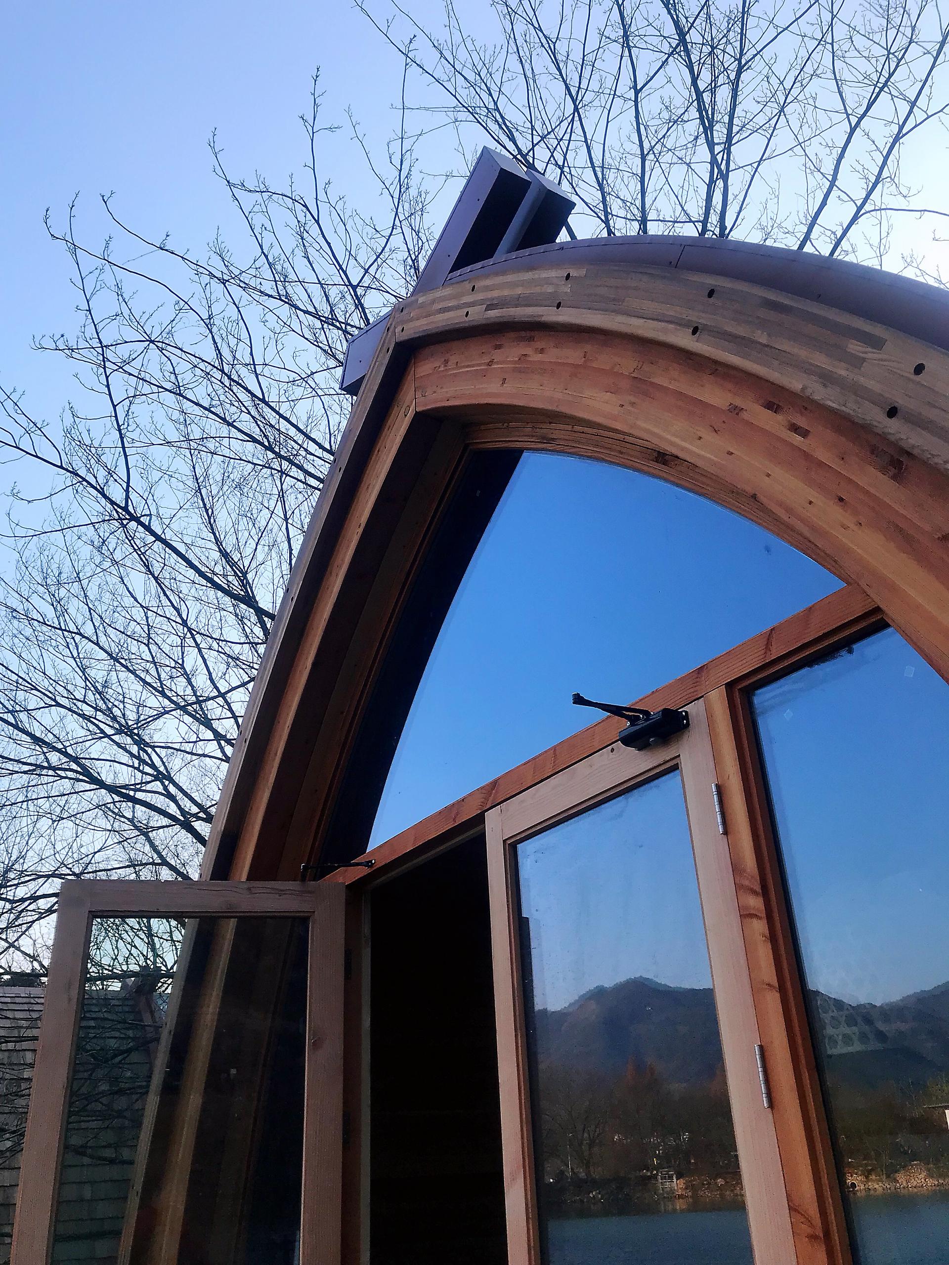 Boat Rooms on the Fuchun River - image 4
