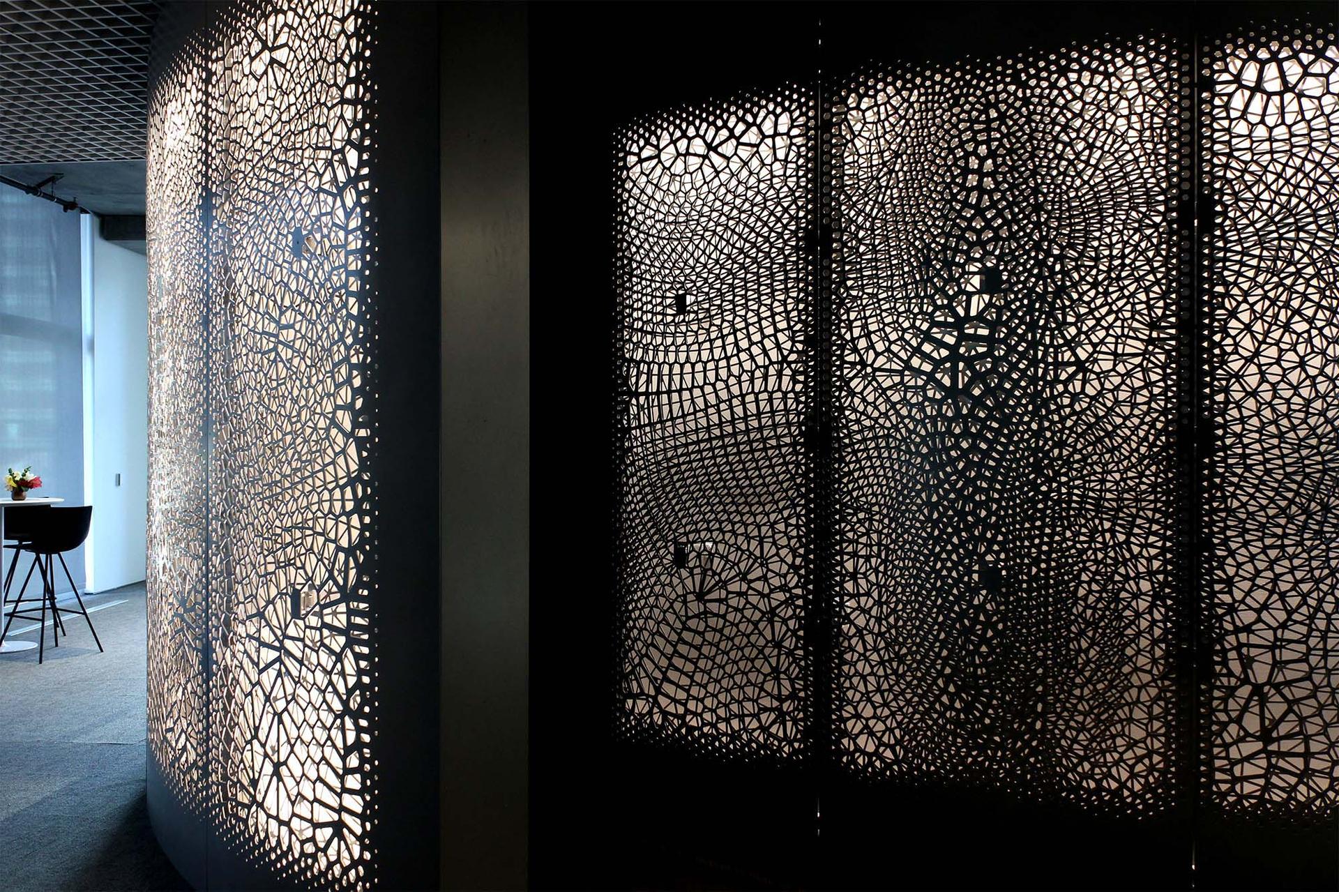 Data Moire - image 7