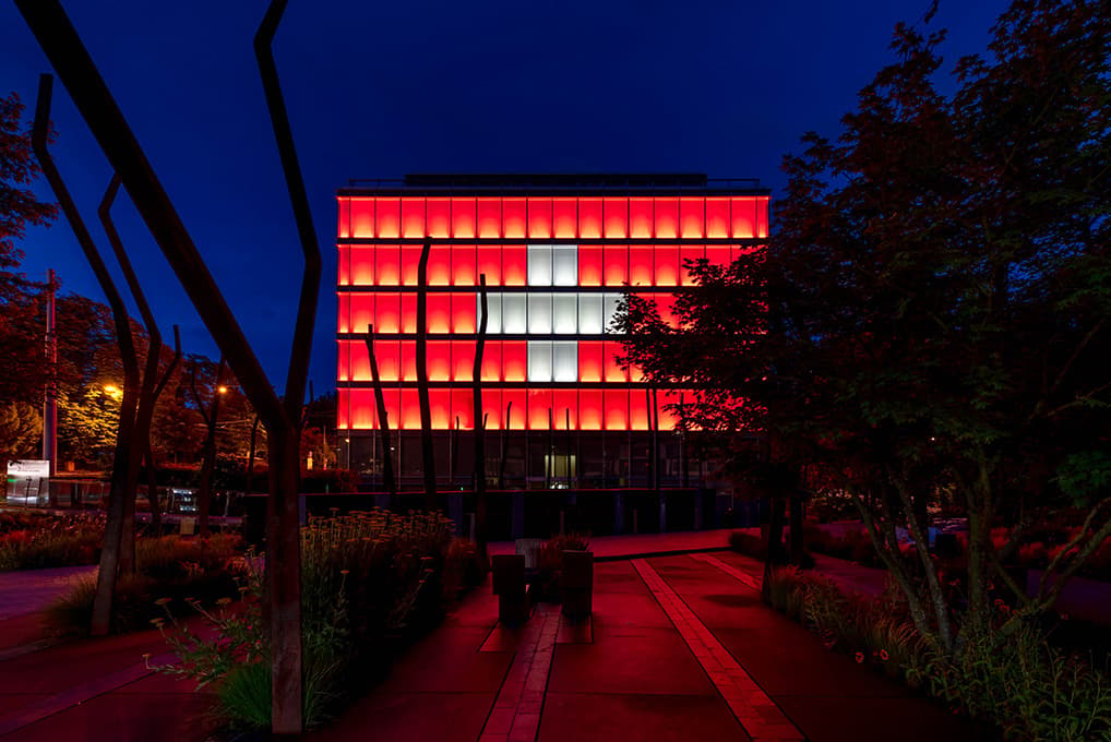 AMANDOLIER BUILDING, GENEVA RESPONSIVE LIGHT ART - image 15
