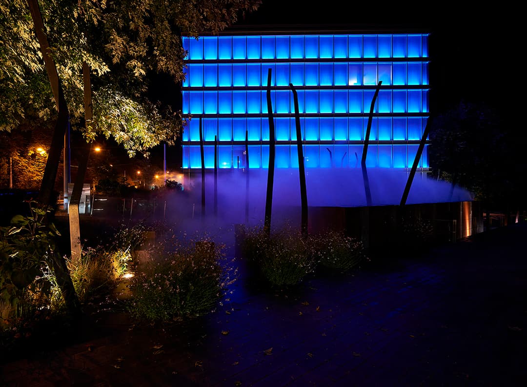AMANDOLIER BUILDING, GENEVA RESPONSIVE LIGHT ART - image 2