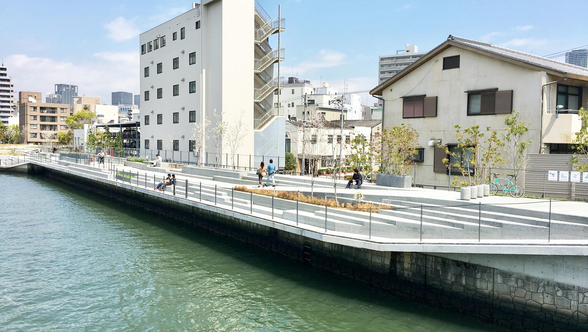 Tocotocodandan: flood defence as waterfront public space
