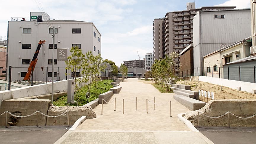 Tocotocodandan: flood defence as waterfront public space - image 3