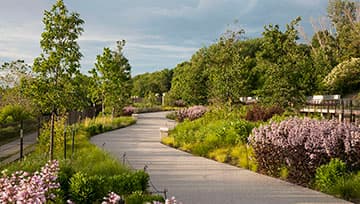 Greater Des Moines Botanical Garden - image 8