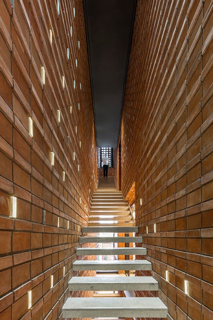 Ozgol Residential Apartment - image 3