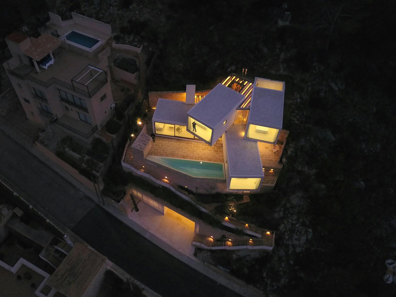 Private House "Can Canyís" - image 5