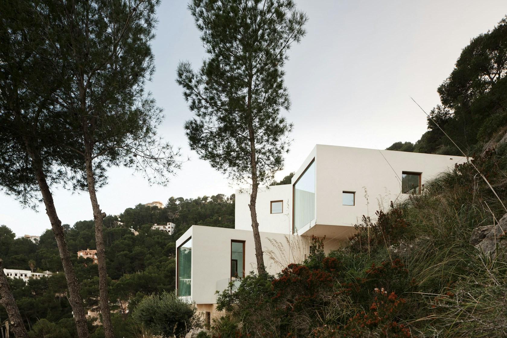 Private House "Can Canyís" - image 12