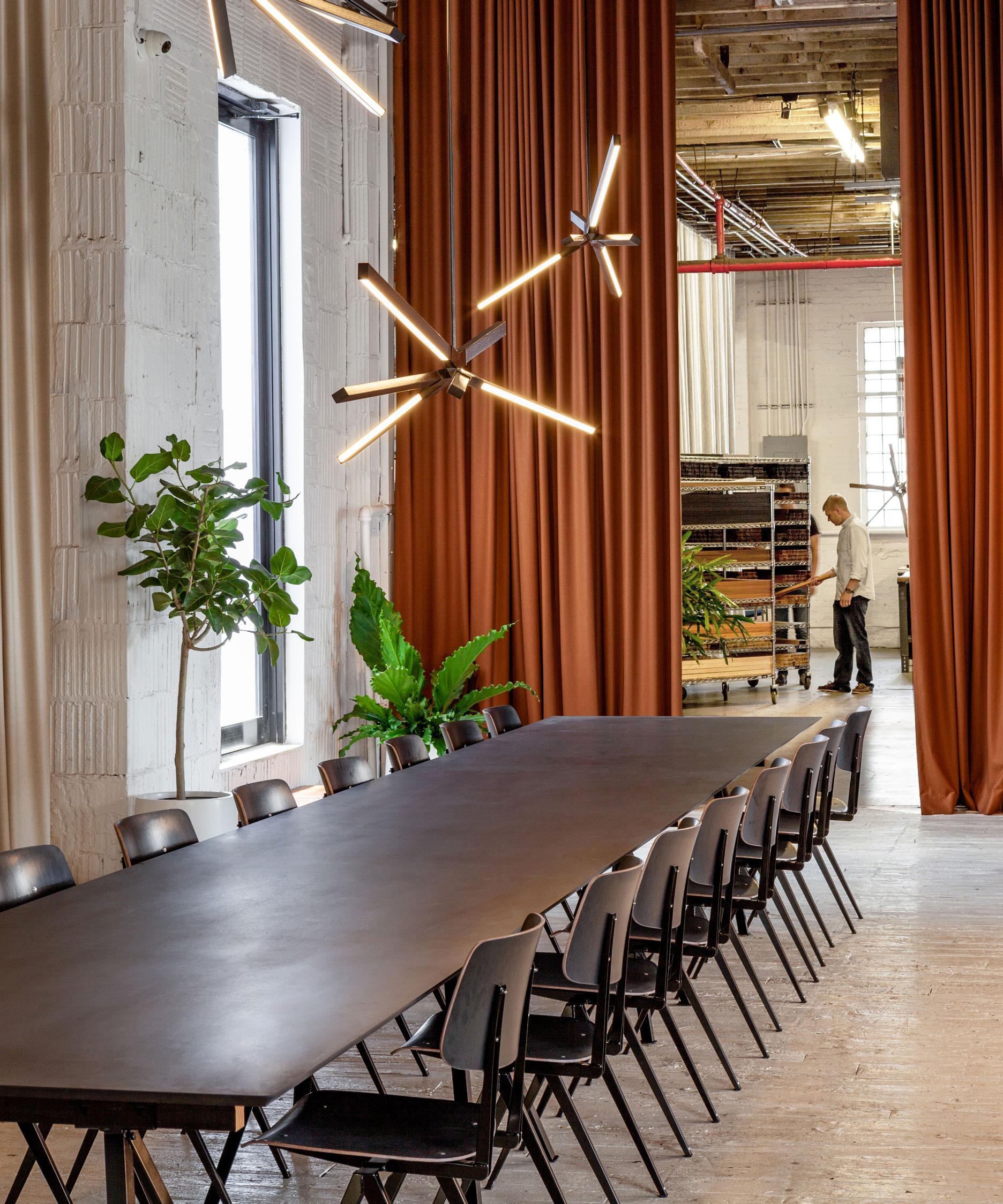 Stickbulb Studio/Showroom at RUX Studios - image 6