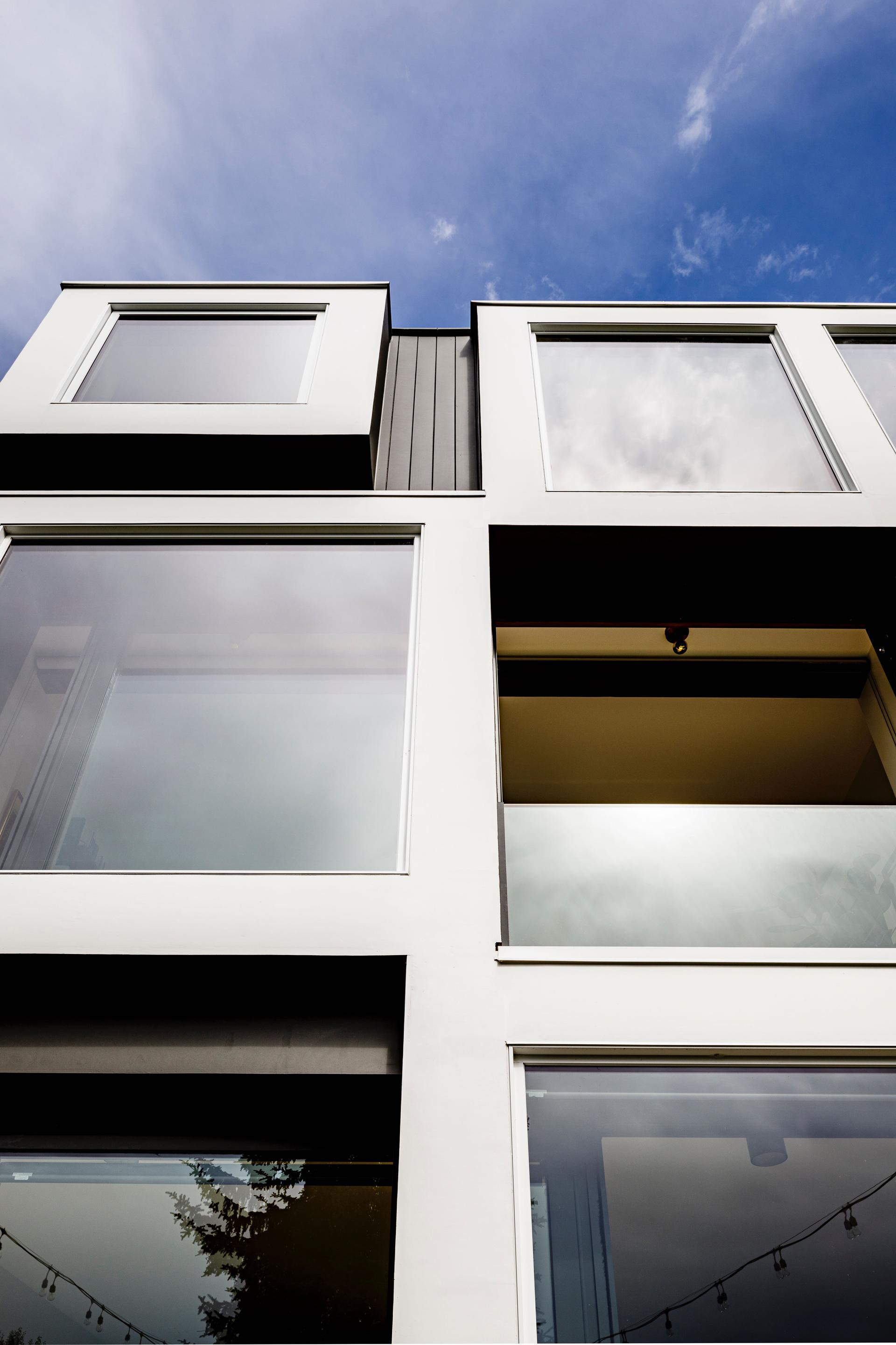 Lincoln Street Residence - image 5