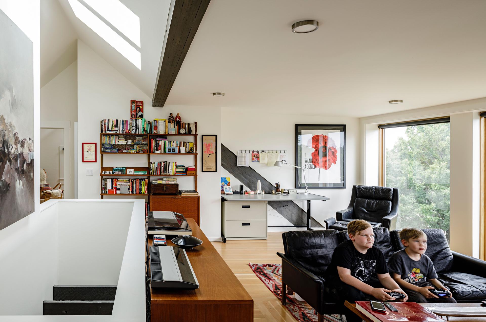 Lincoln Street Residence - image 9
