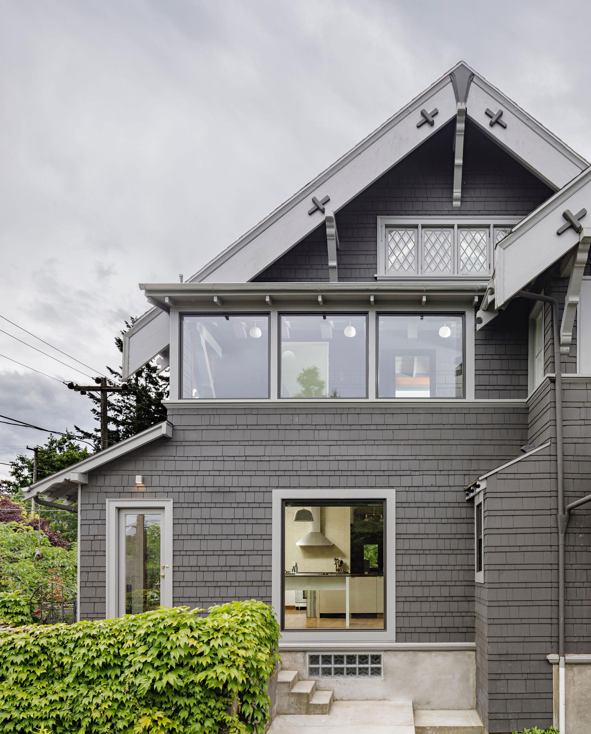Lincoln Street Residence - image 11