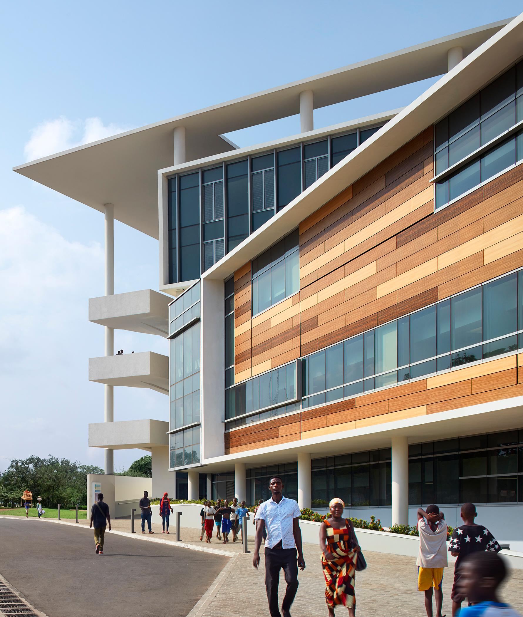 The Greater Accra Regional Hospital at Ridge - image 4