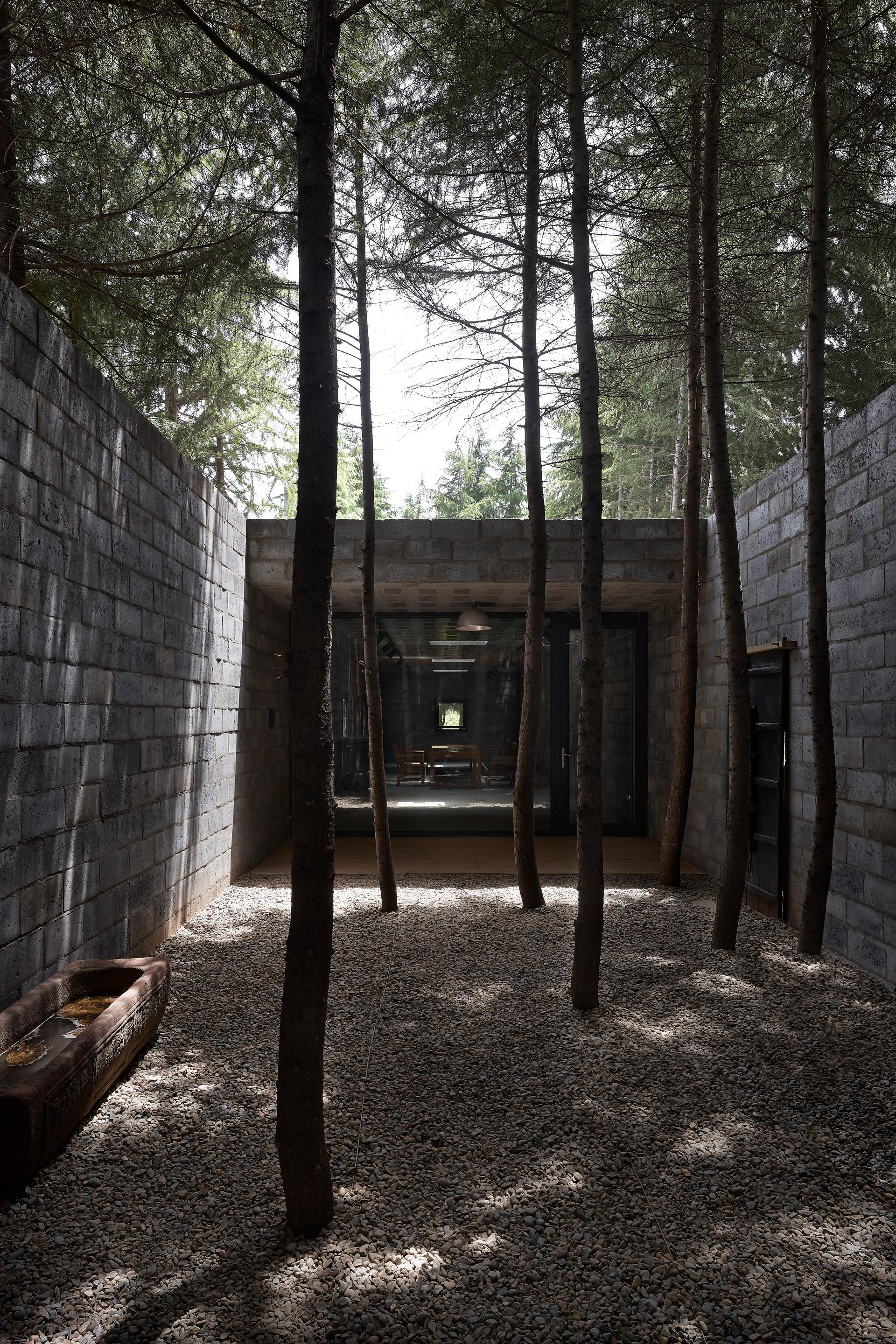 Pavilions in a Peony Garden - image 2
