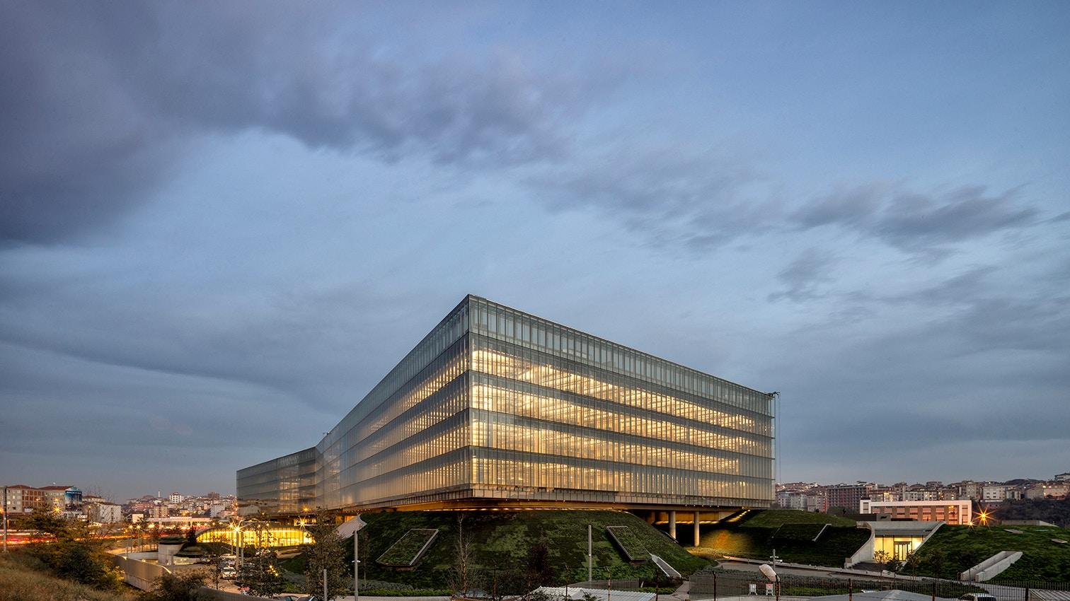 Garanti Bank Technology Campus - image 3