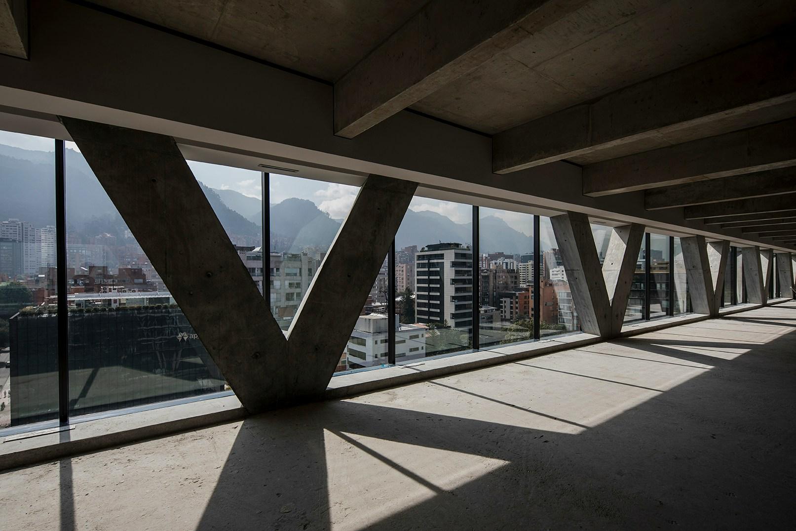 8111 - image 6