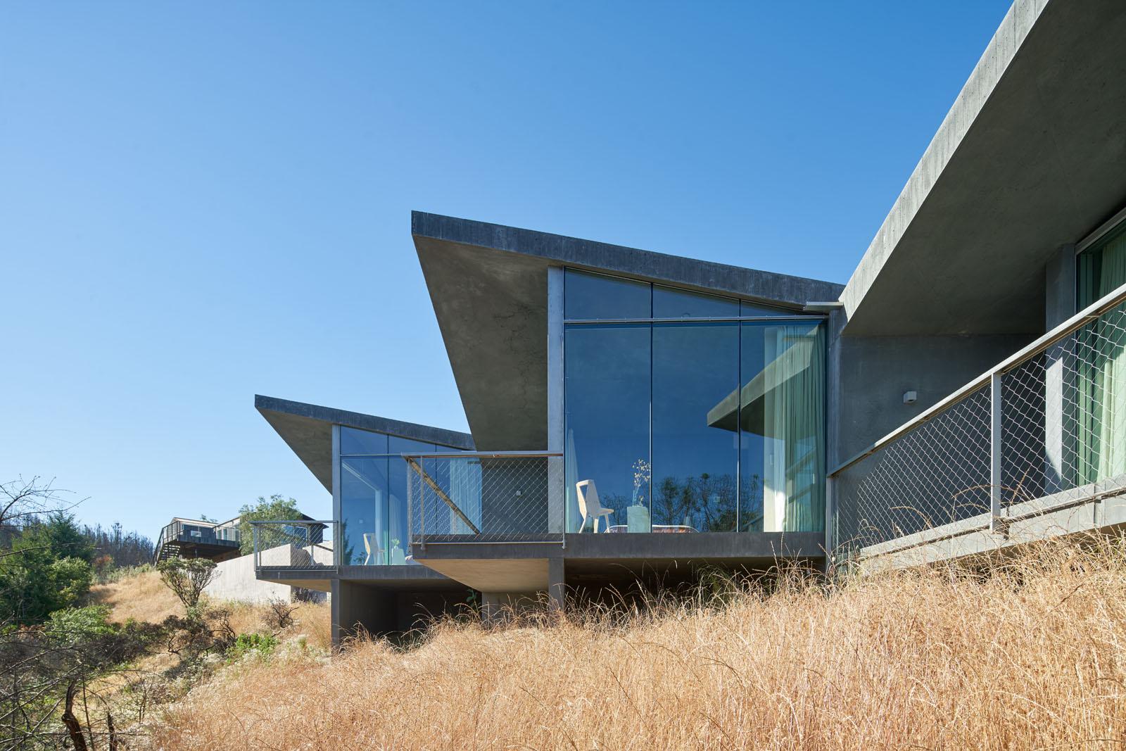 Ridge House - image 3