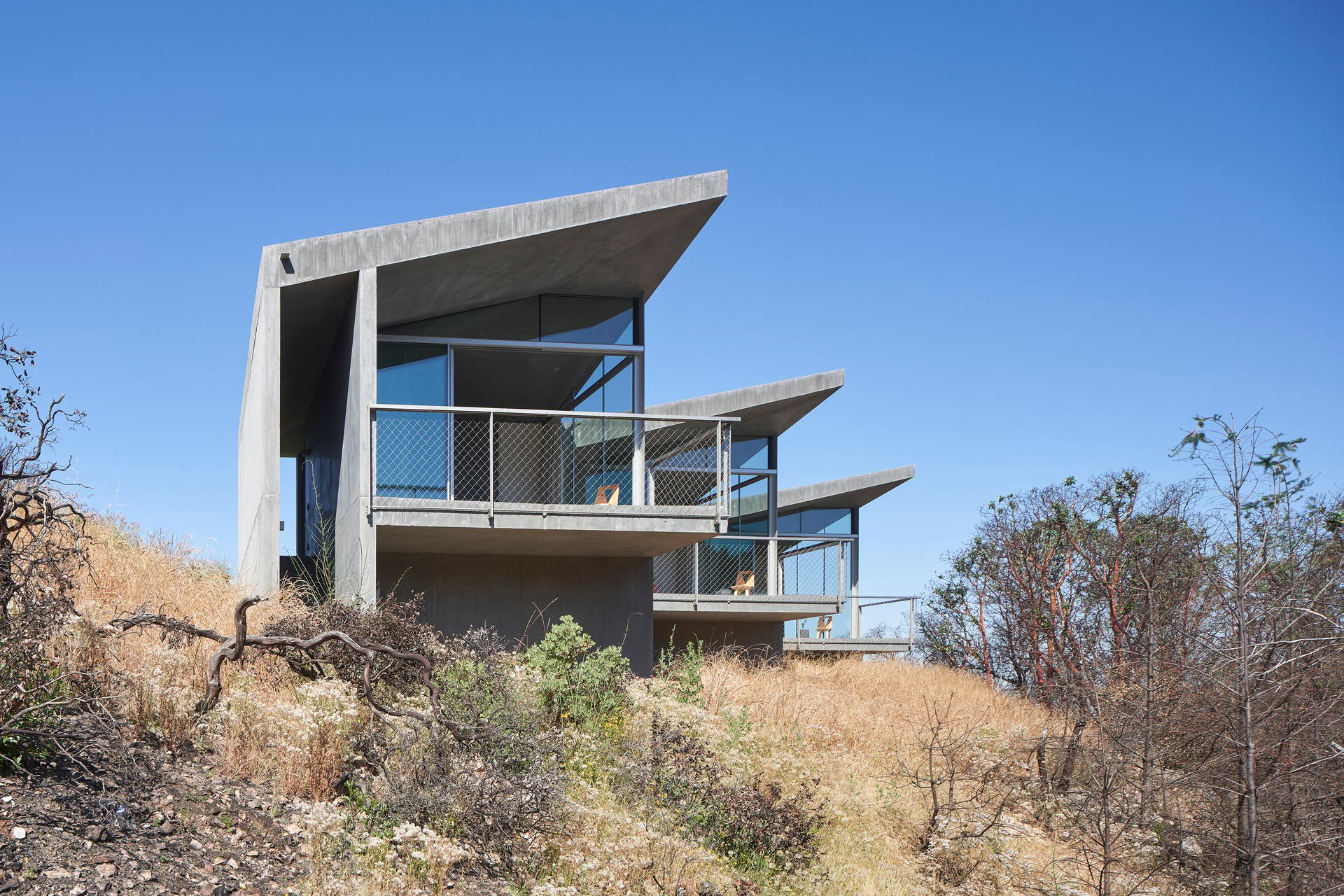Ridge House - image 2