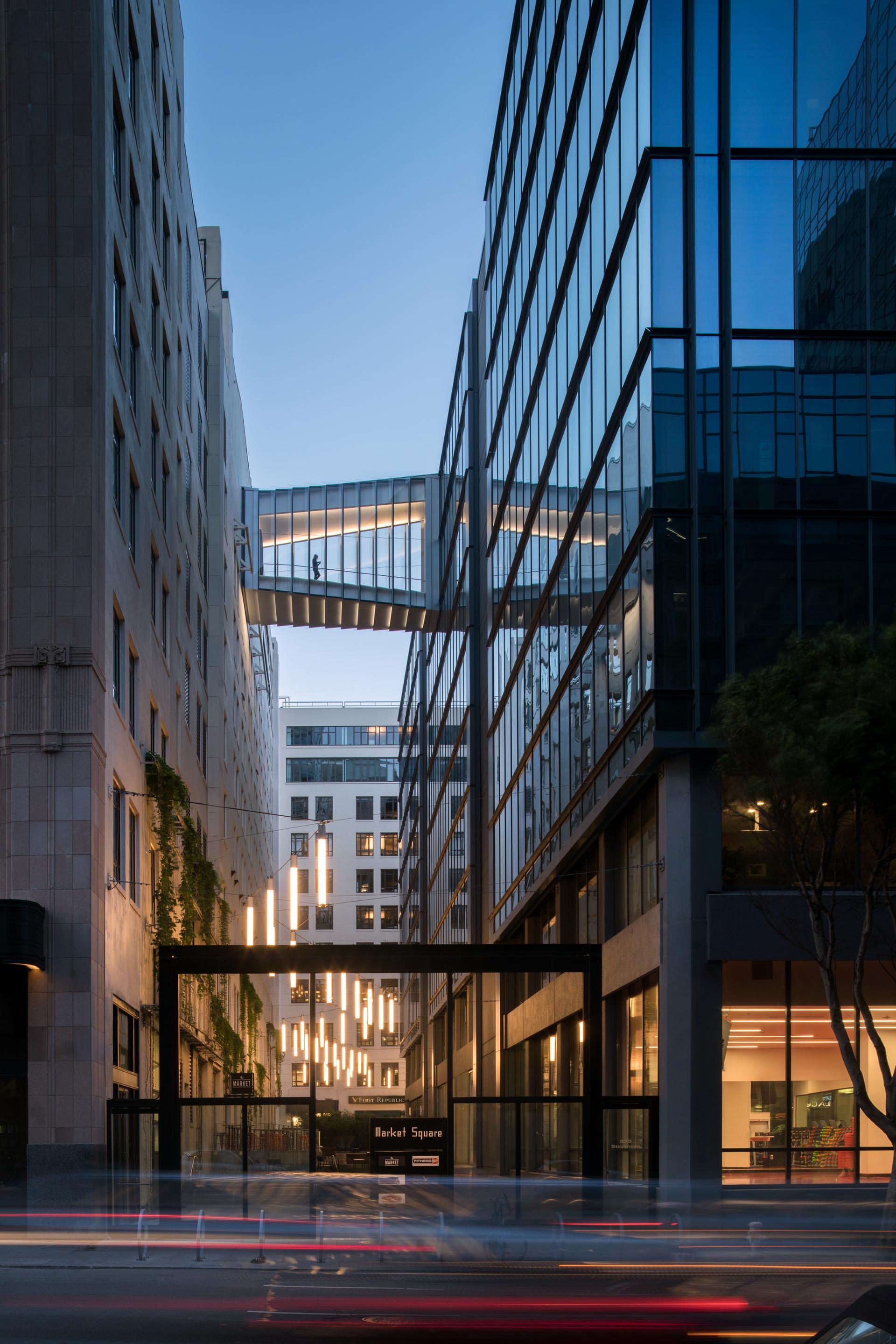 Twitter Skybridge