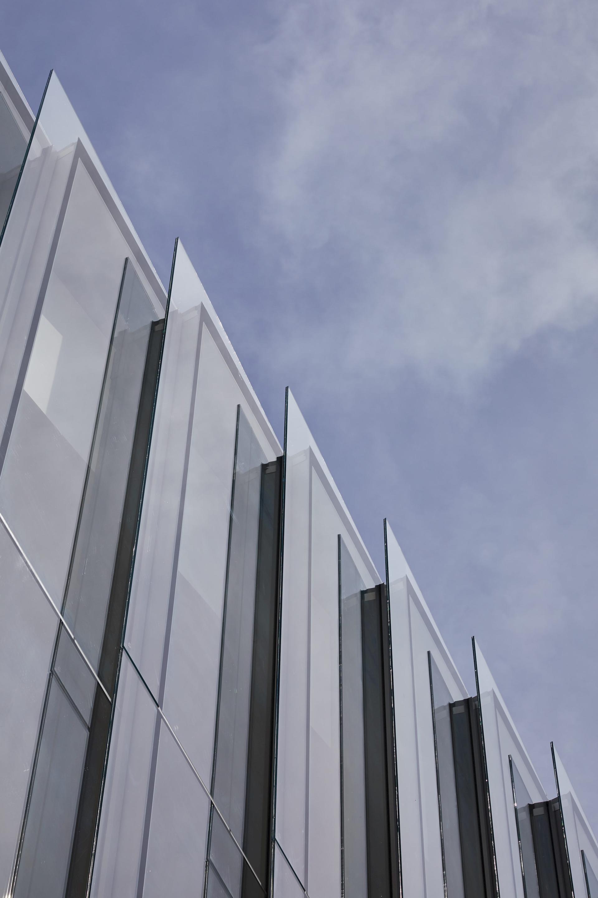 Twitter Skybridge - image 10