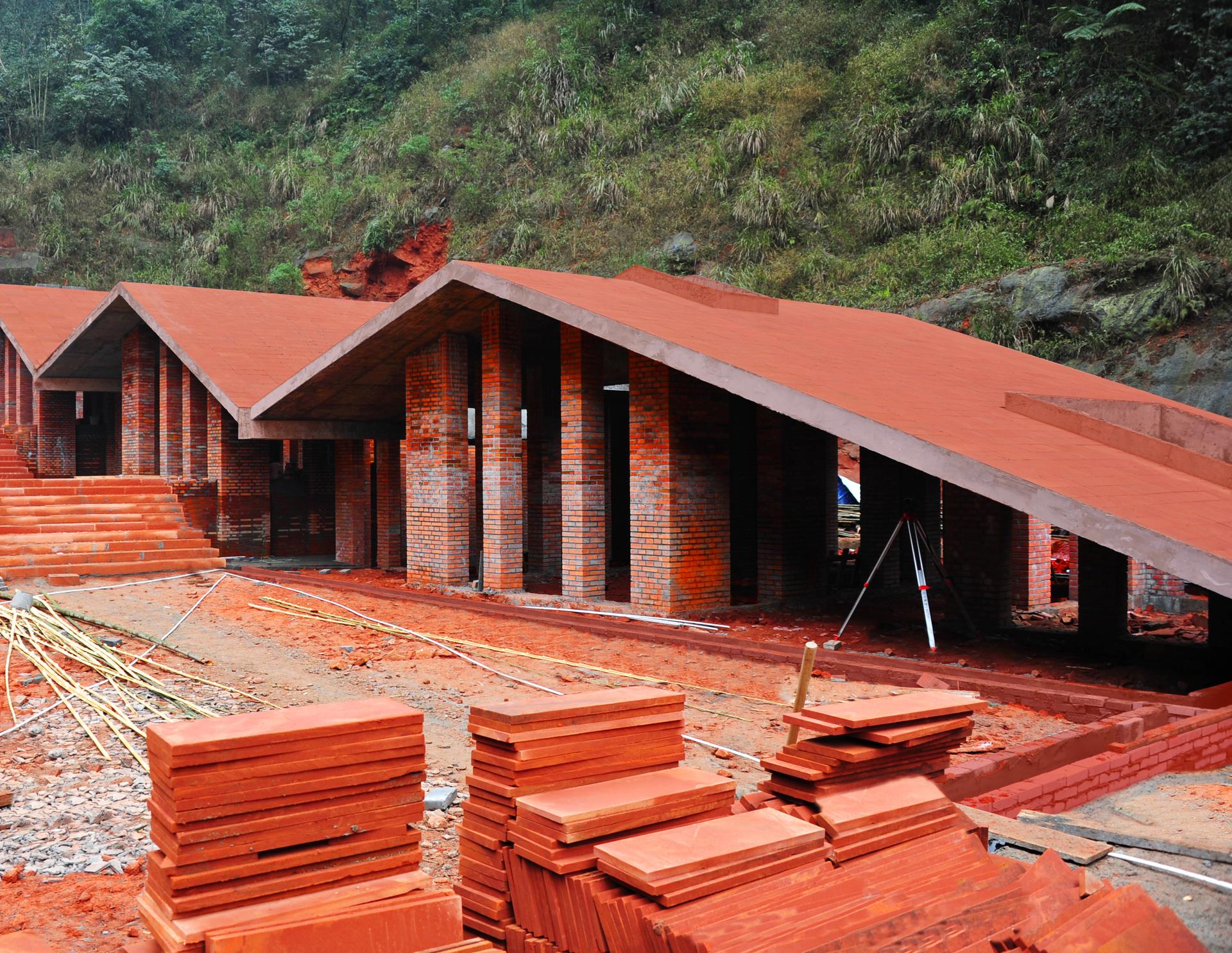 Chishui Danxia World Natural Heritage Visitor Center - image 4